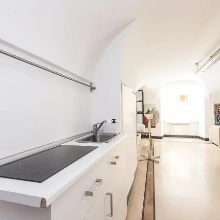 Amazing Loft In Apartment Rome